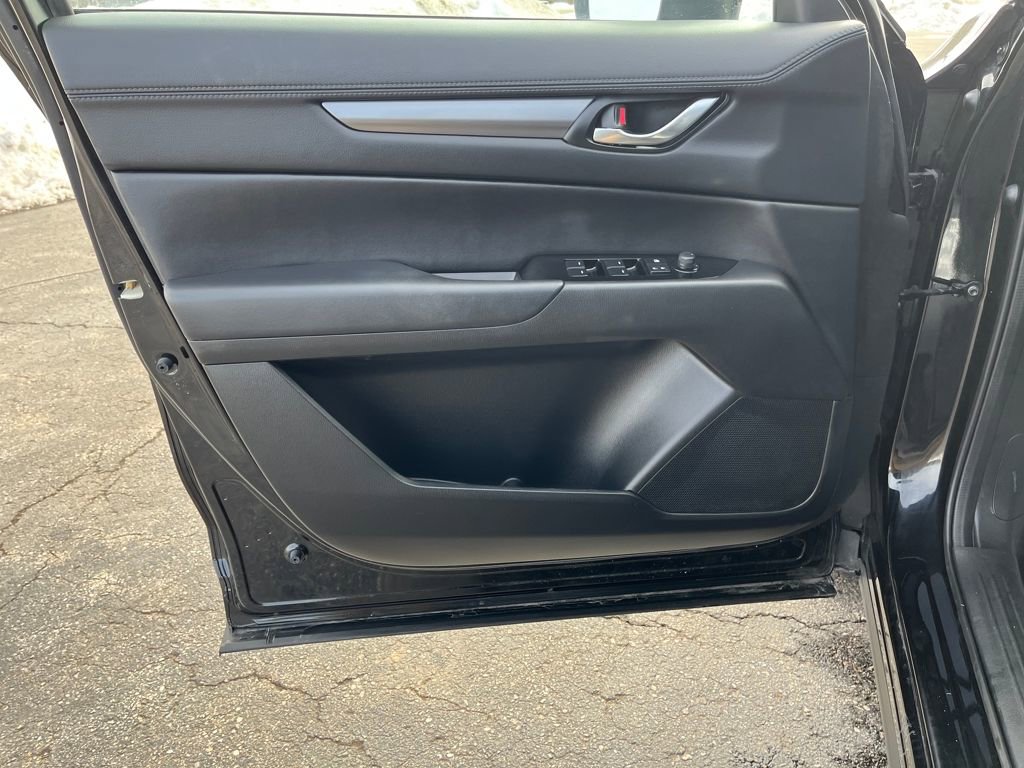 Used 2018 MAZDA CX-5 Touring image 11