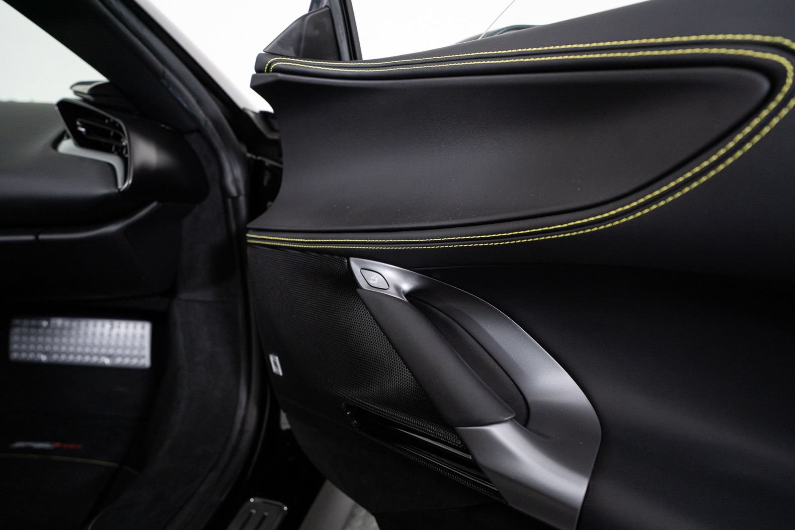 Certified 2023 Ferrari SF90 Spider AWD/4WD image 29