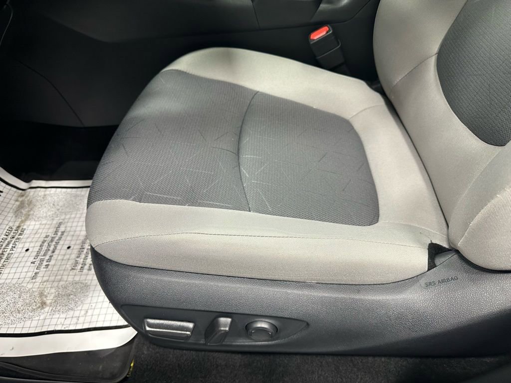 Used 2025 Toyota RAV4 XLE w/ Convenience Package image 13