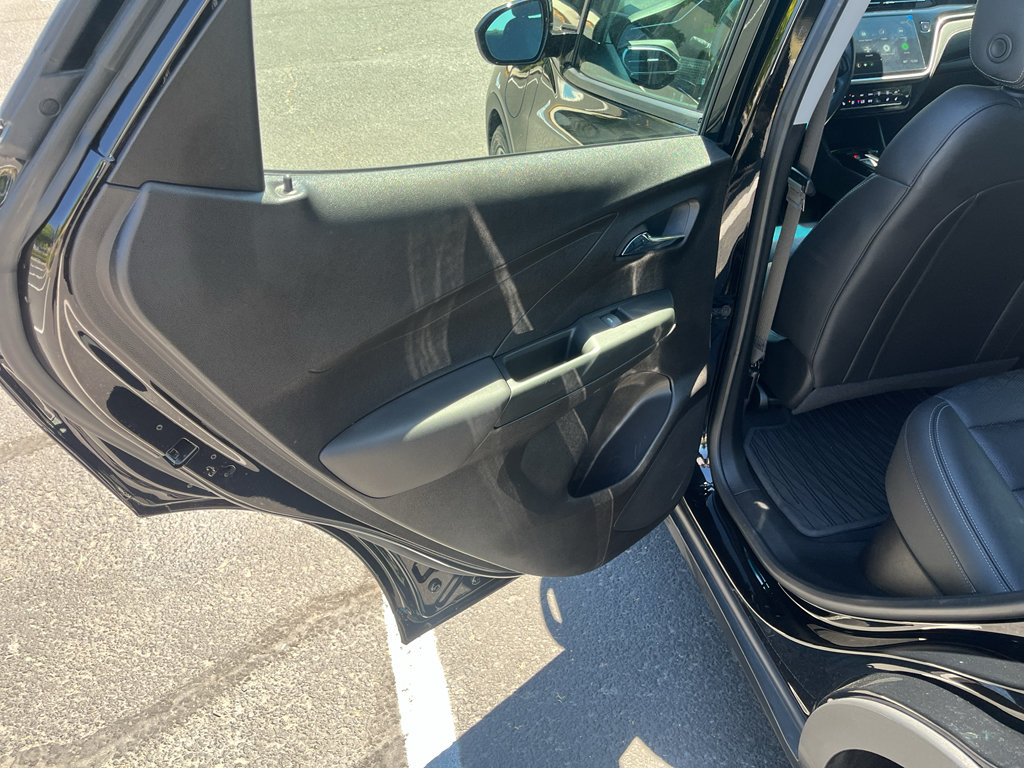 Used 2023 Chevrolet Bolt LT w/ Infotainment Package FWD image 26