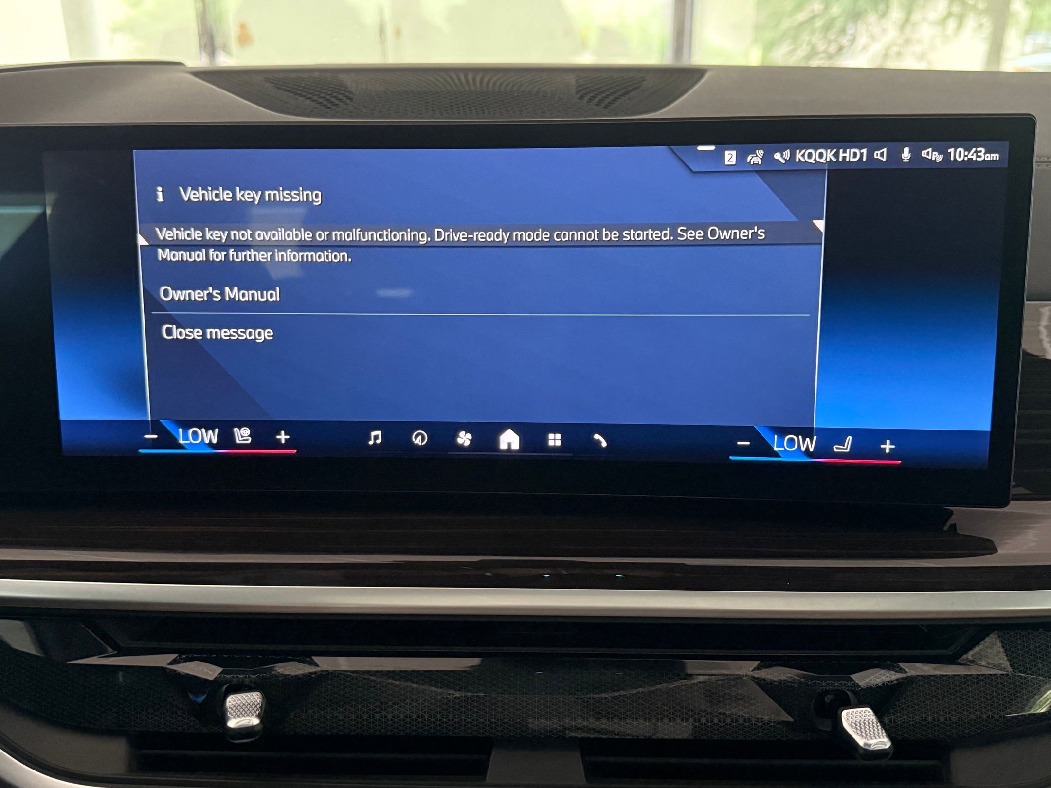 Used 2024 BMW X5 xDrive40i w/ Parking Assistance Package image 29