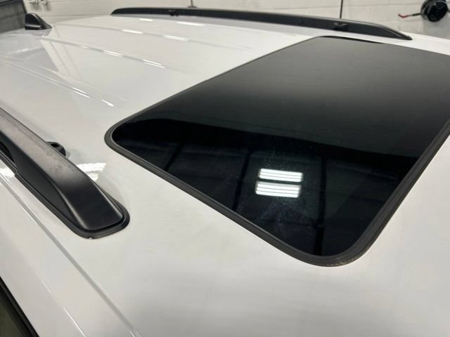Used 2023 Jeep Grand Cherokee Altitude AWD/4WD image 19