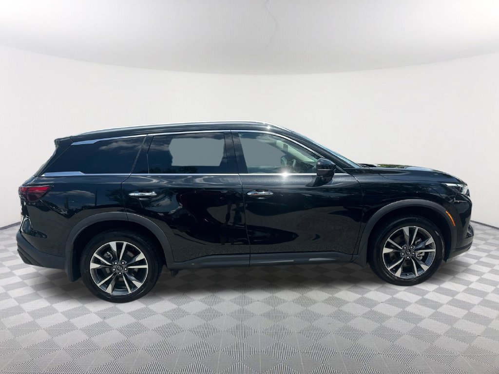 Certified 2023 INFINITI QX60 Luxe w/ Cargo Package FWD image 4
