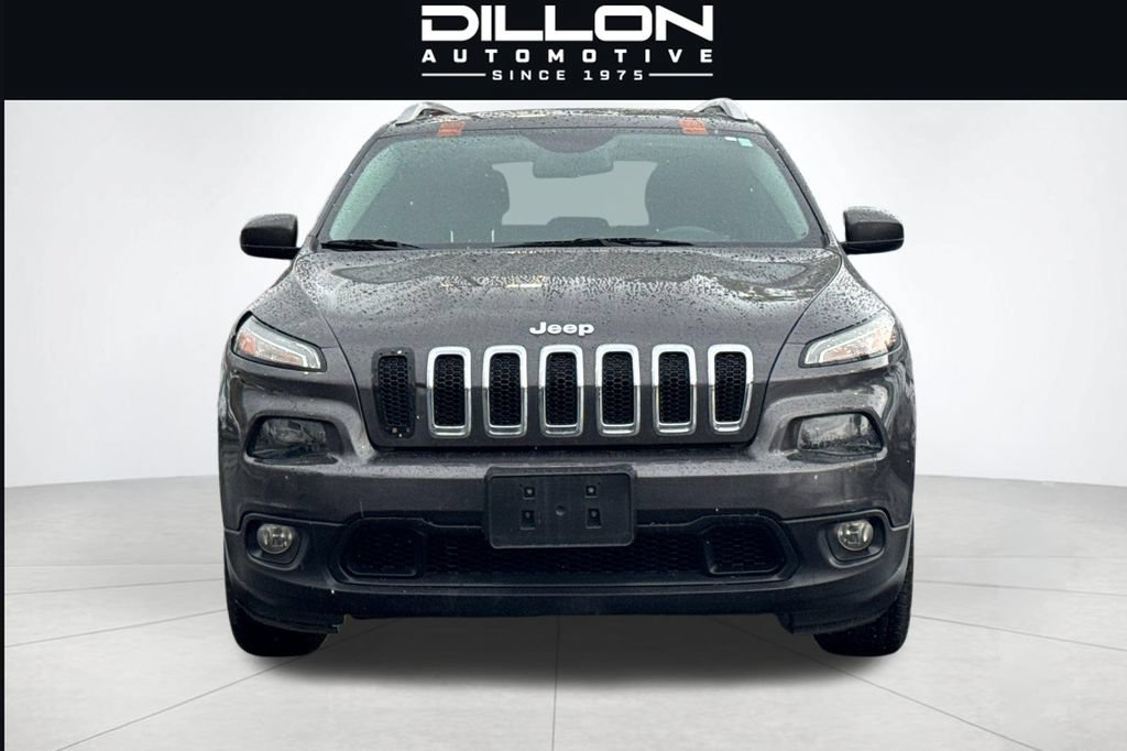 Used 2017 Jeep Cherokee Latitude FWD image 9