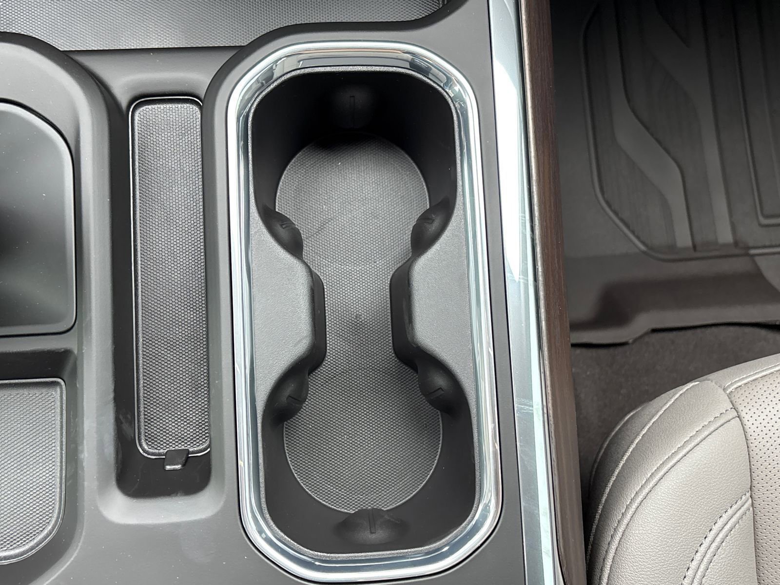 New 2026 GMC Sierra 1500 SLT w/ SLT Premium Plus Package image 16