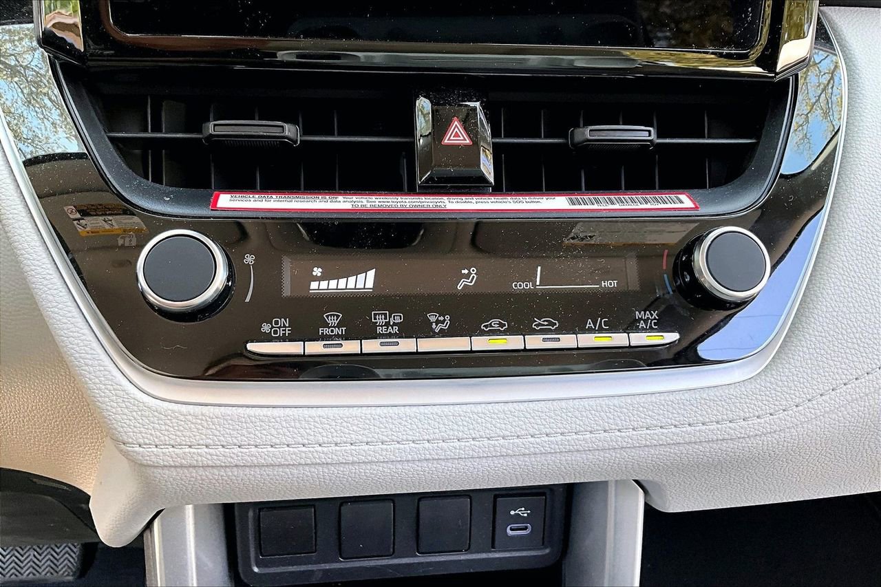 Used 2023 Toyota Corolla Cross L image 23