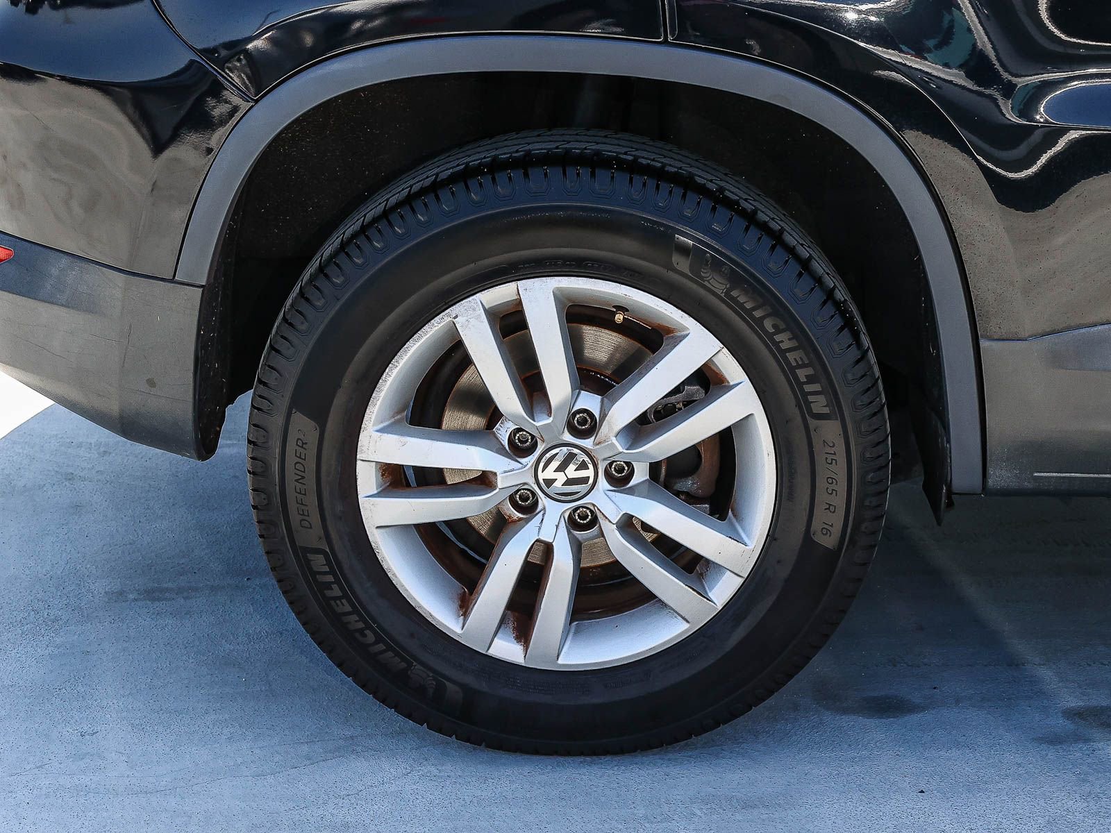 Used 2016 Volkswagen Tiguan S FWD image 8