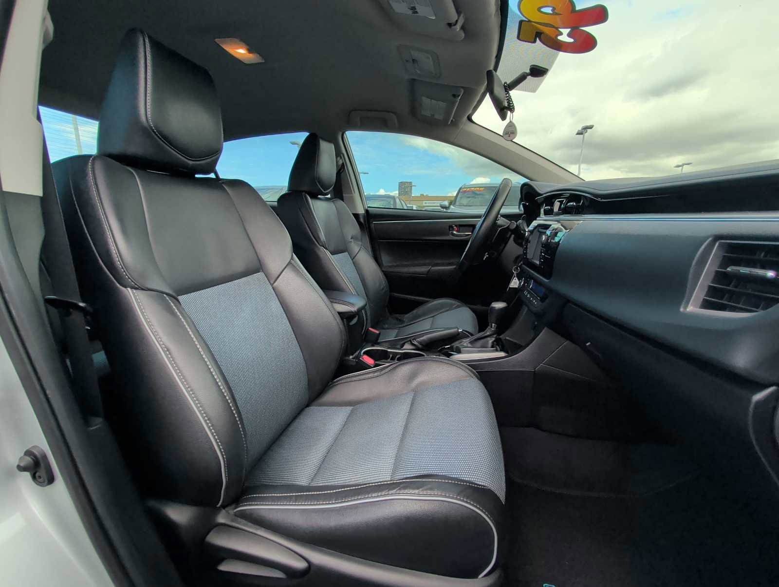 Used 2016 Toyota Corolla S FWD image 23