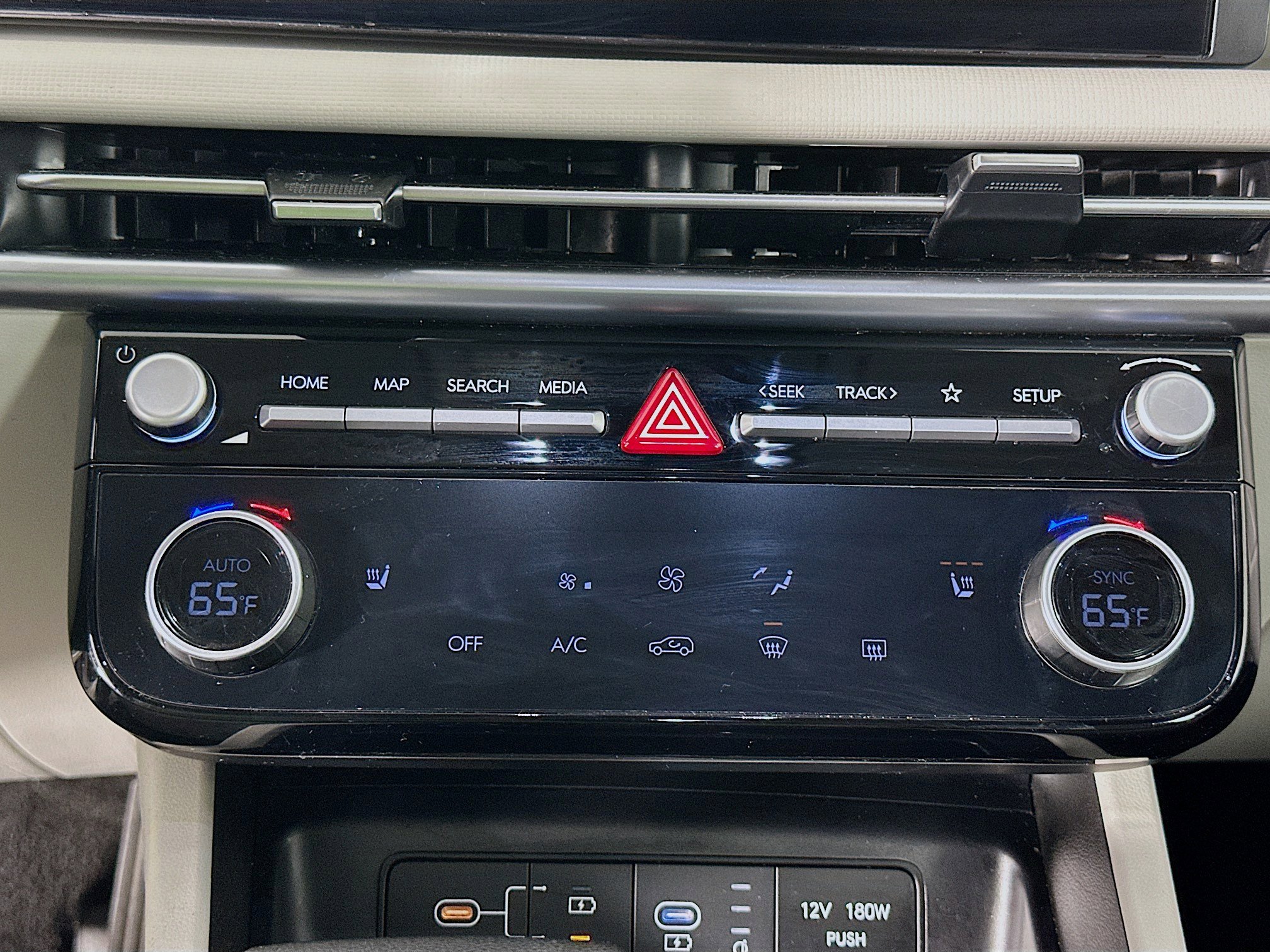 Used 2025 Hyundai Tucson SEL FWD image 23