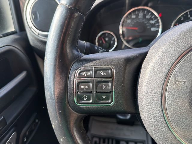 Used 2015 Jeep Wrangler Unlimited Sahara w/ Connectivity Group image 18