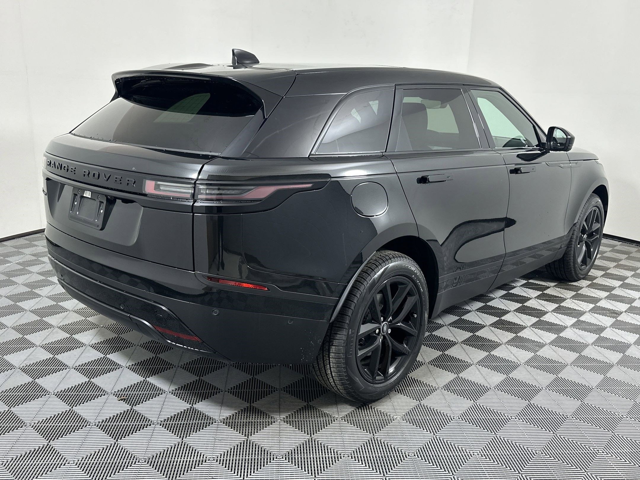 New 2026 Land Rover Range Rover Velar S image 7