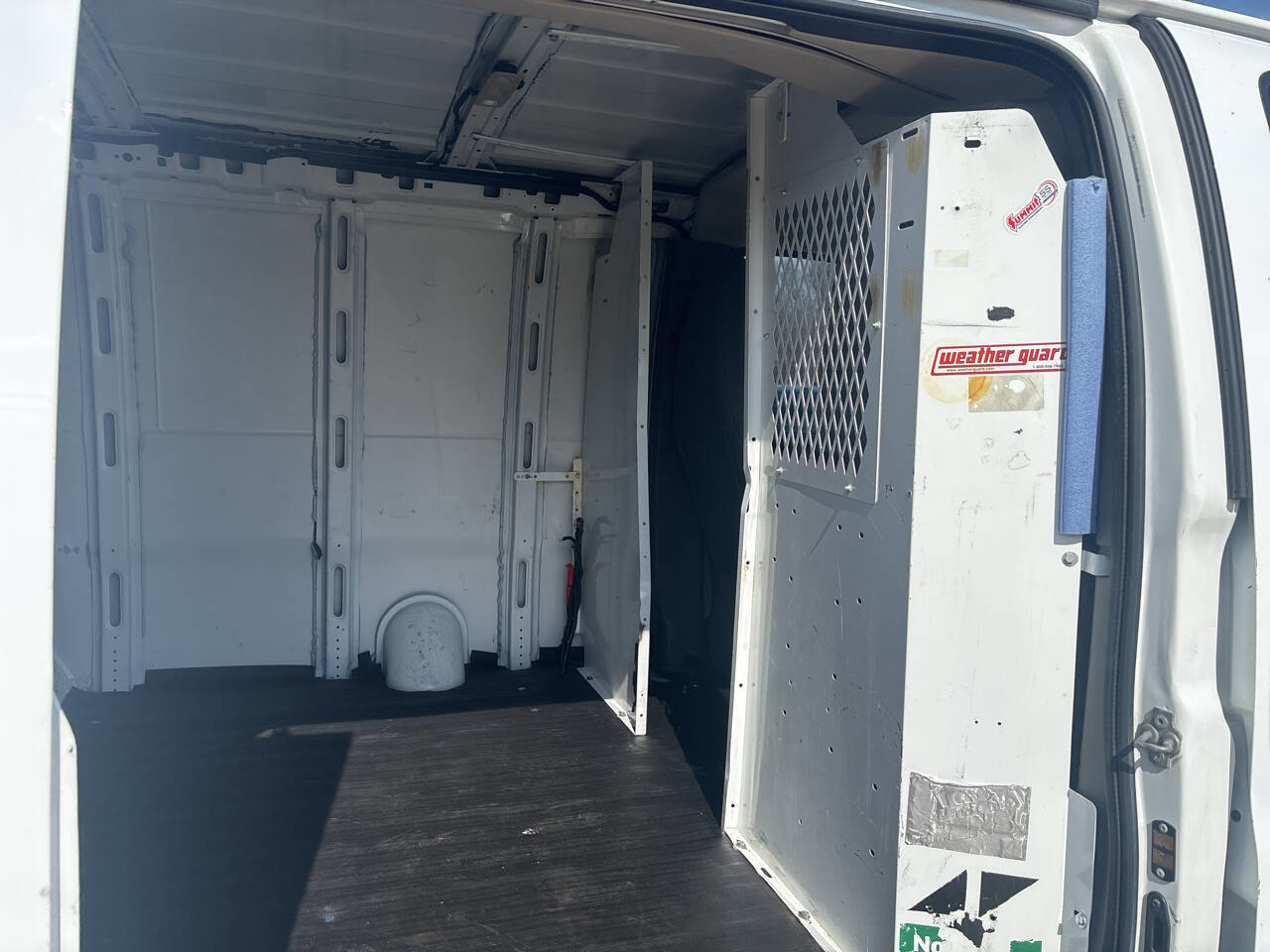 Used 2019 Chevrolet Express 2500 w/ Communications Package RWD image 12