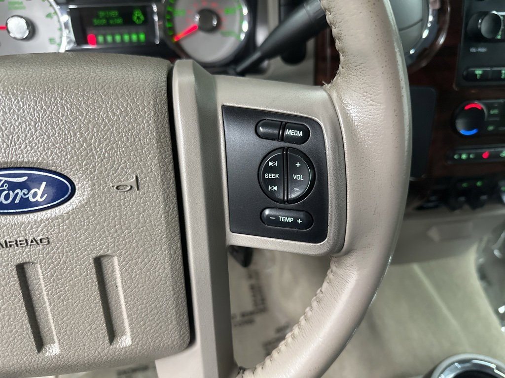 Used 2008 Ford F550 4x4 Crew Cab Super Duty image 19