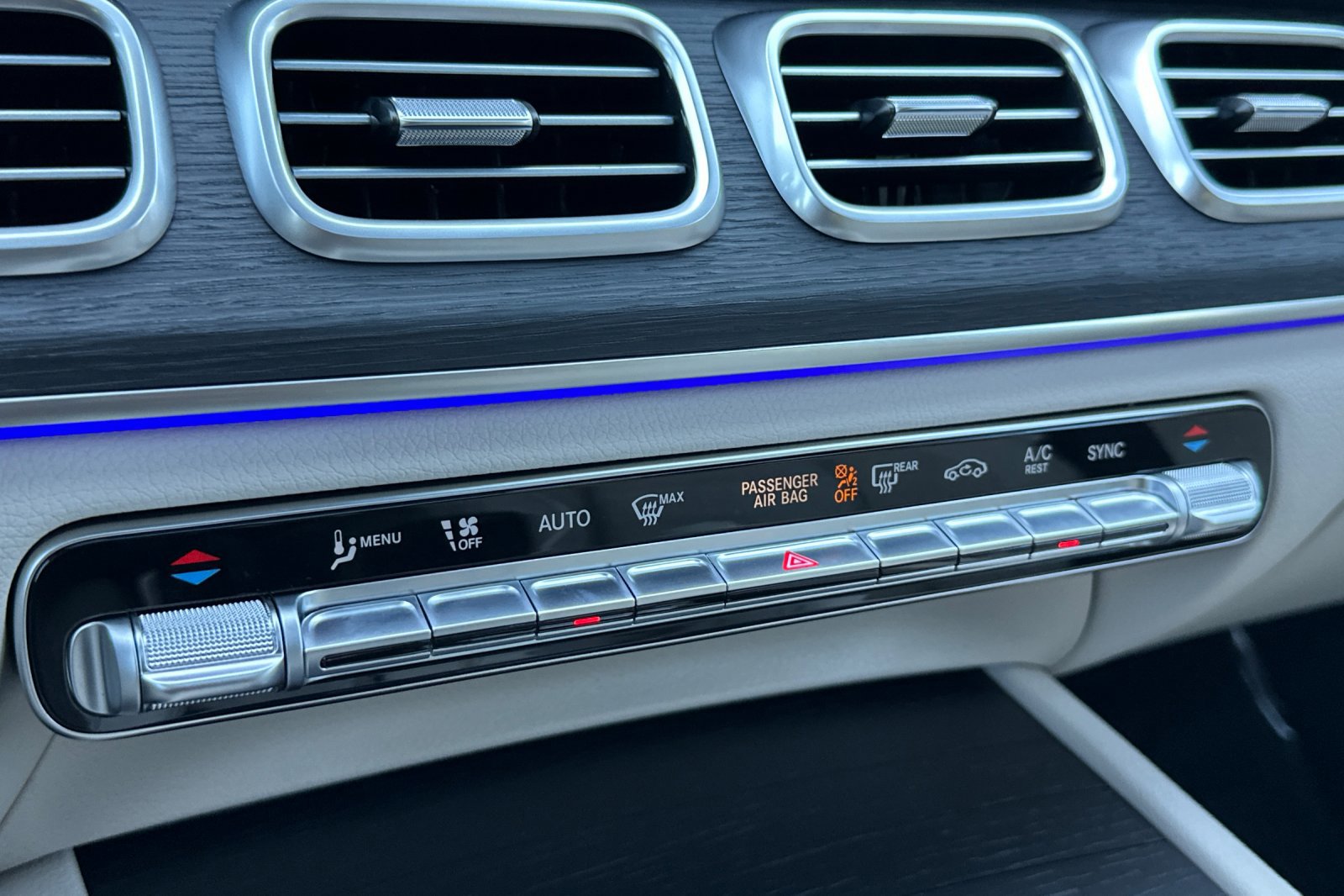 New 2026 Mercedes-Benz GLE 580 4MATIC image 21