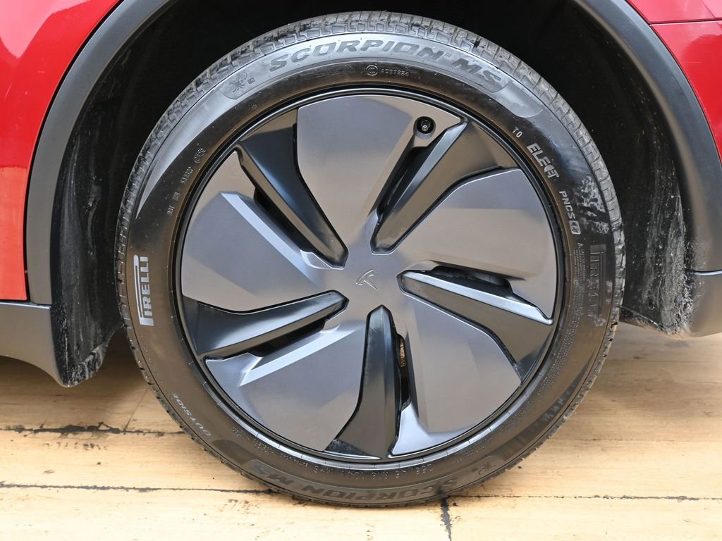 Used 2026 Tesla Model Y AWD image 11