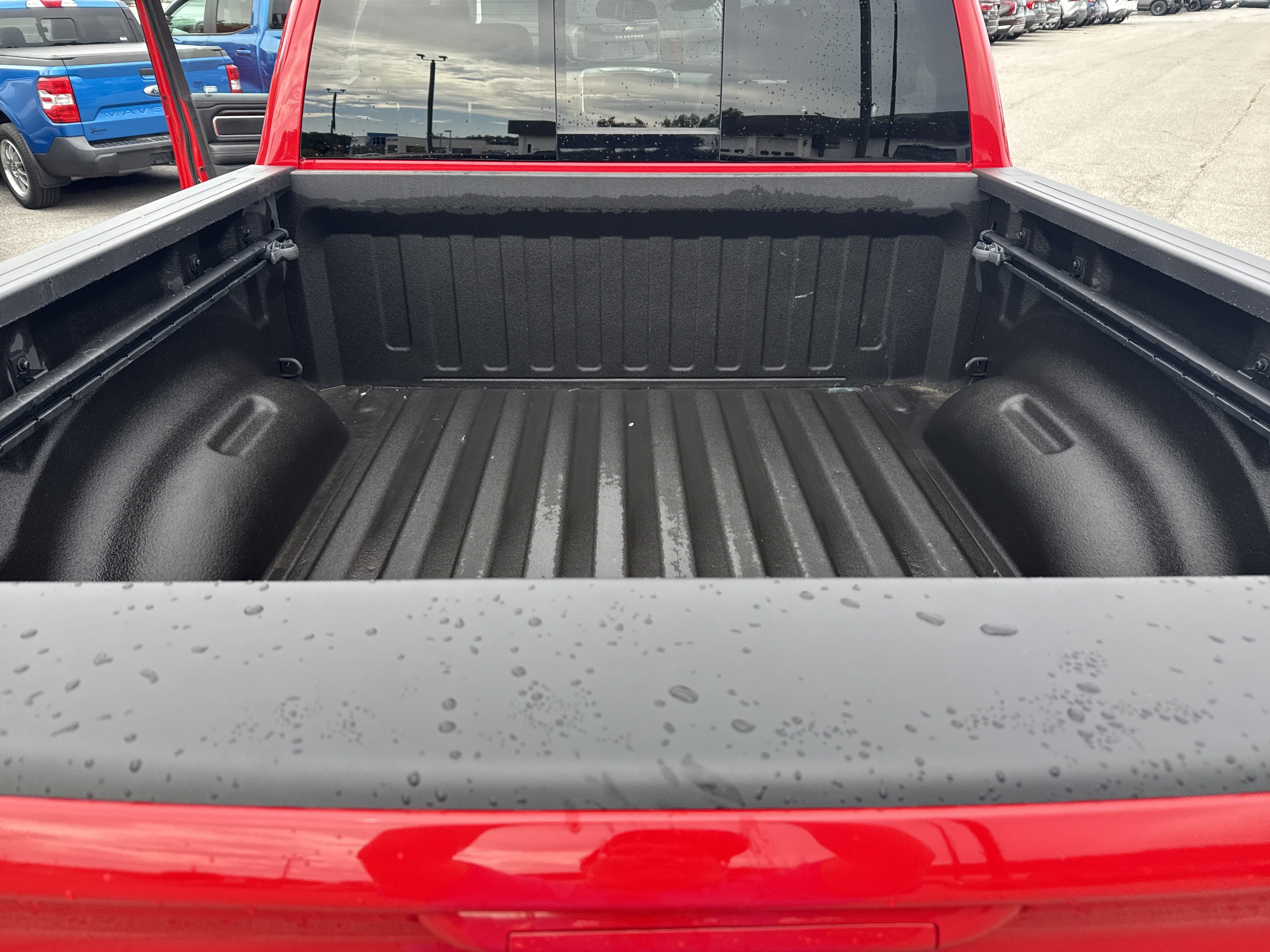 Used 2019 RAM 1500 Laramie AWD/4WD image 5