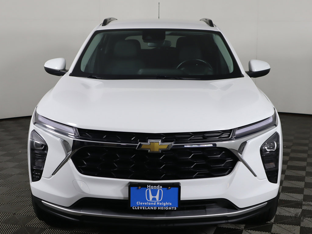 Used 2024 Chevrolet Trax LT w/ LT Convenience Package FWD image 10