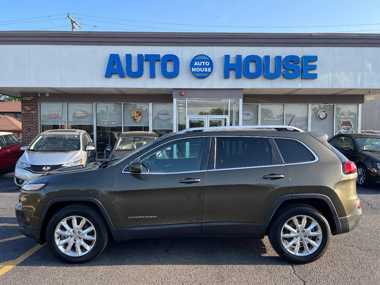 Used 2015 Jeep Cherokee Limited AWD/4WD image 8