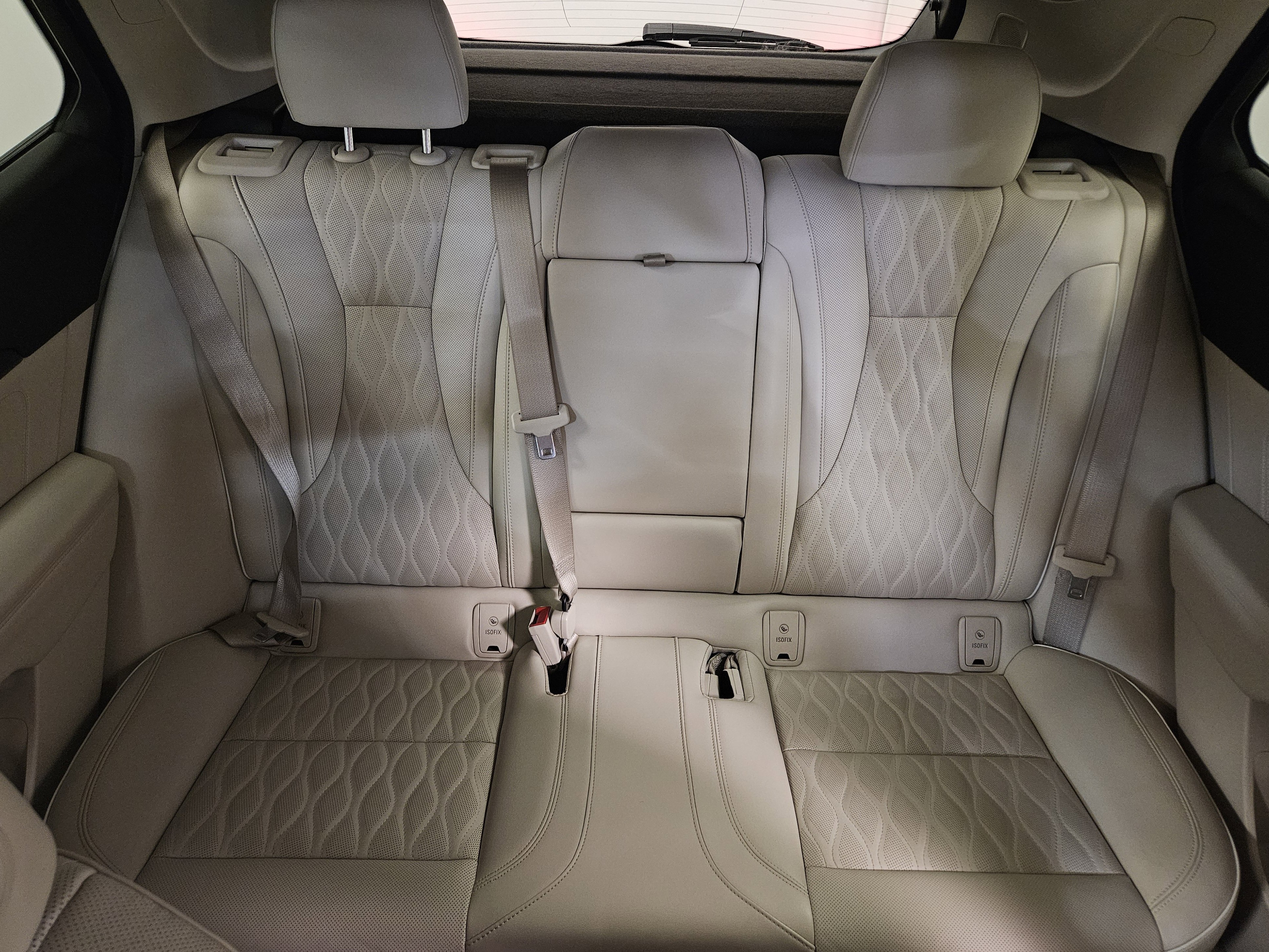 Used 2023 Buick Envision Avenir image 38