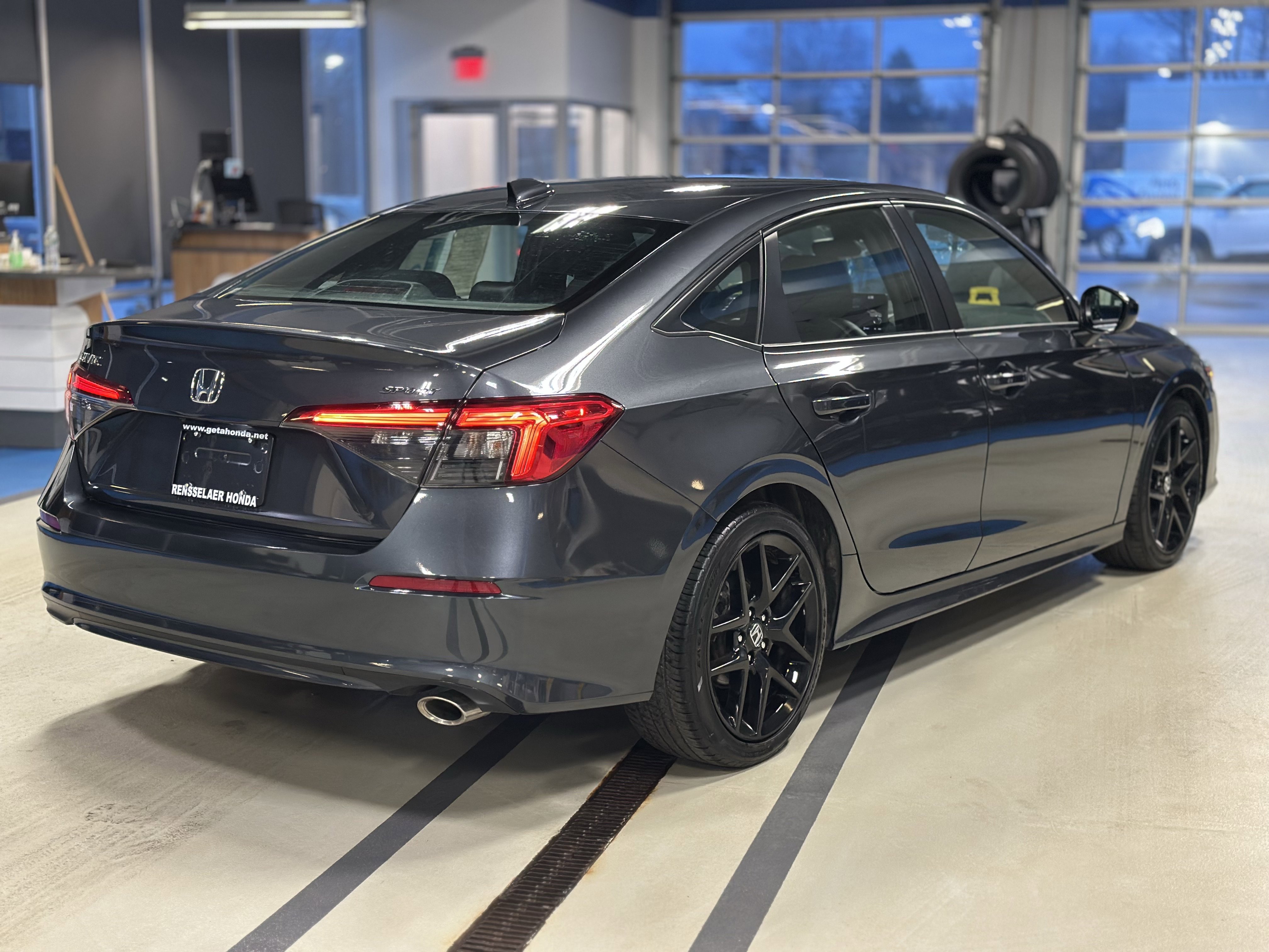 Used 2024 Honda Civic Sport image 4