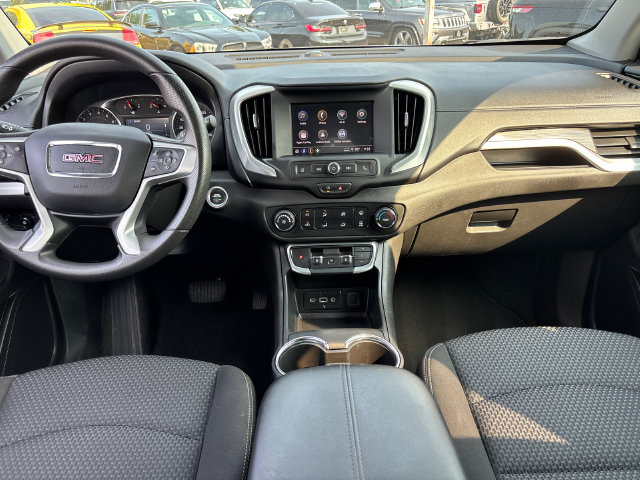 Used 2024 GMC Terrain SLE AWD/4WD image 10