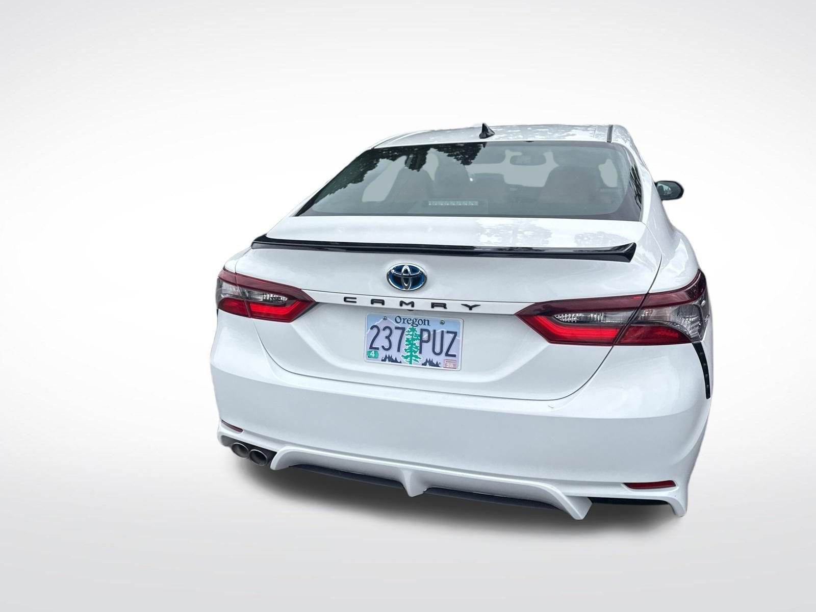 Used 2024 Toyota Camry SE FWD image 6