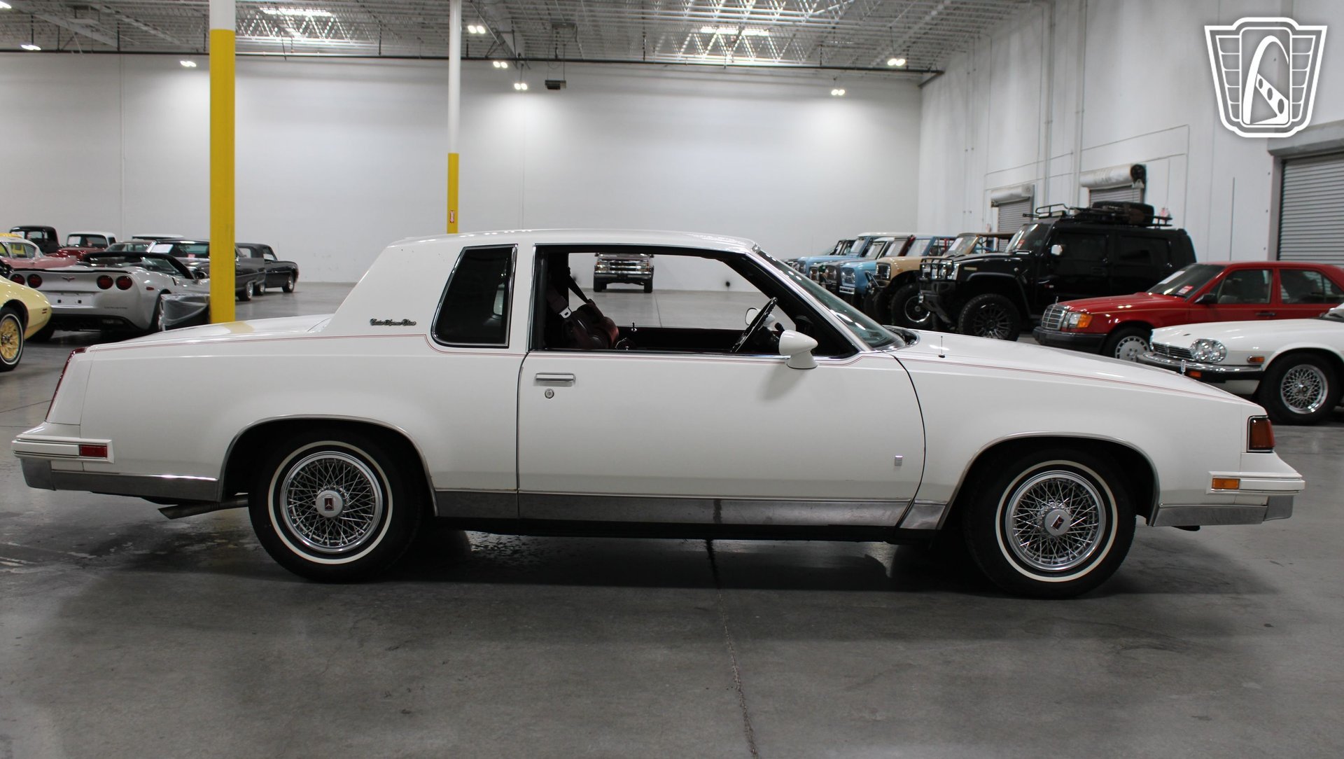 Used 1988 Oldsmobile Cutlass Supreme Classic Brougham RWD image 16