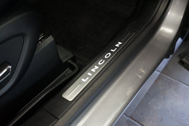 Used 2022 Lincoln Nautilus Reserve w/ Monochromatic Package image 44