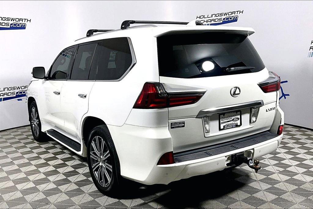 Used 2016 Lexus LX 570 4WD w/ Luxury Package image 8