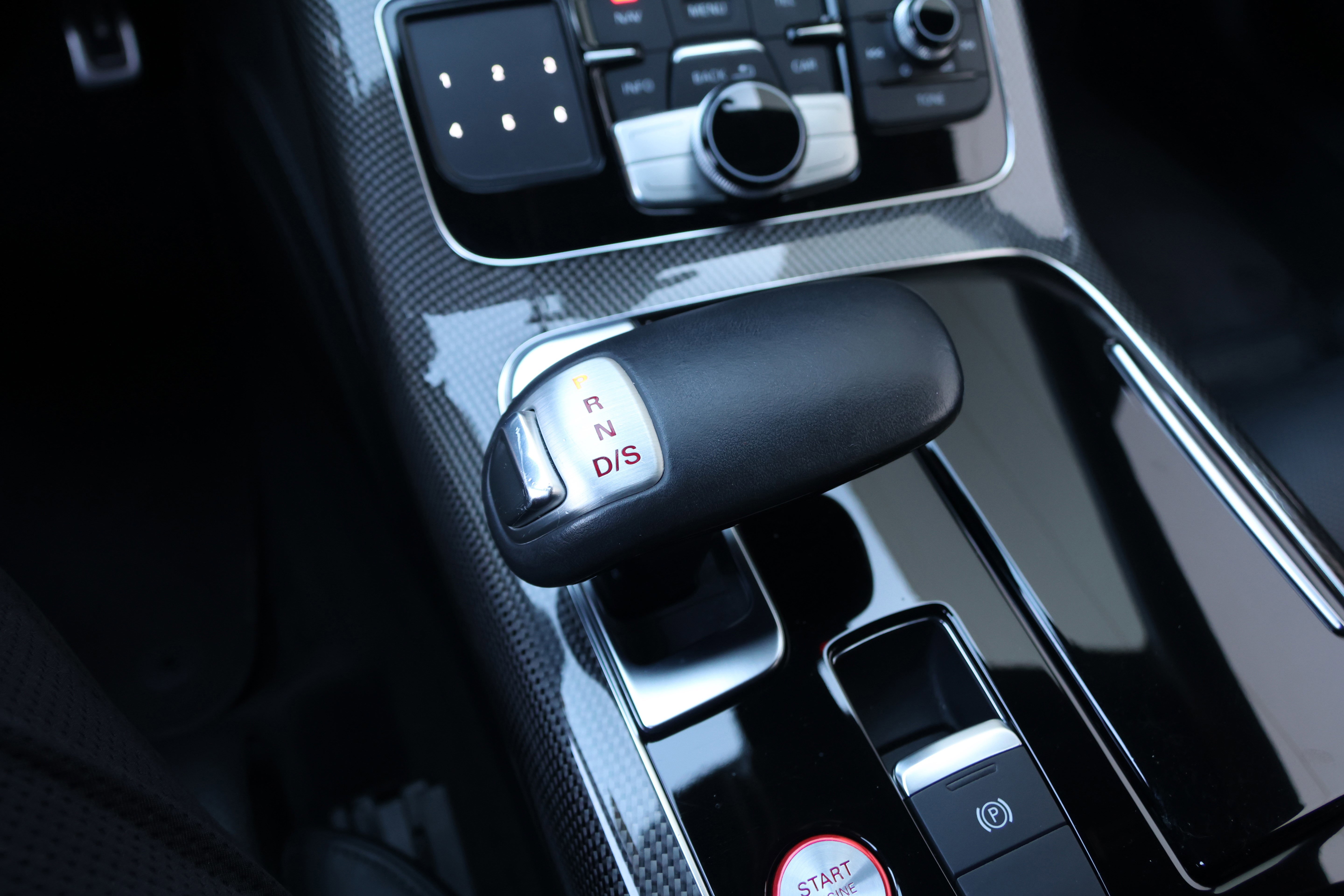 Used 2016 Audi S8 image 29