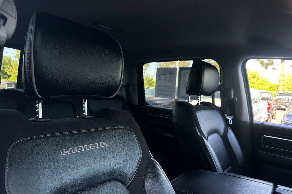 Used 2022 RAM 1500 Laramie AWD/4WD image 16