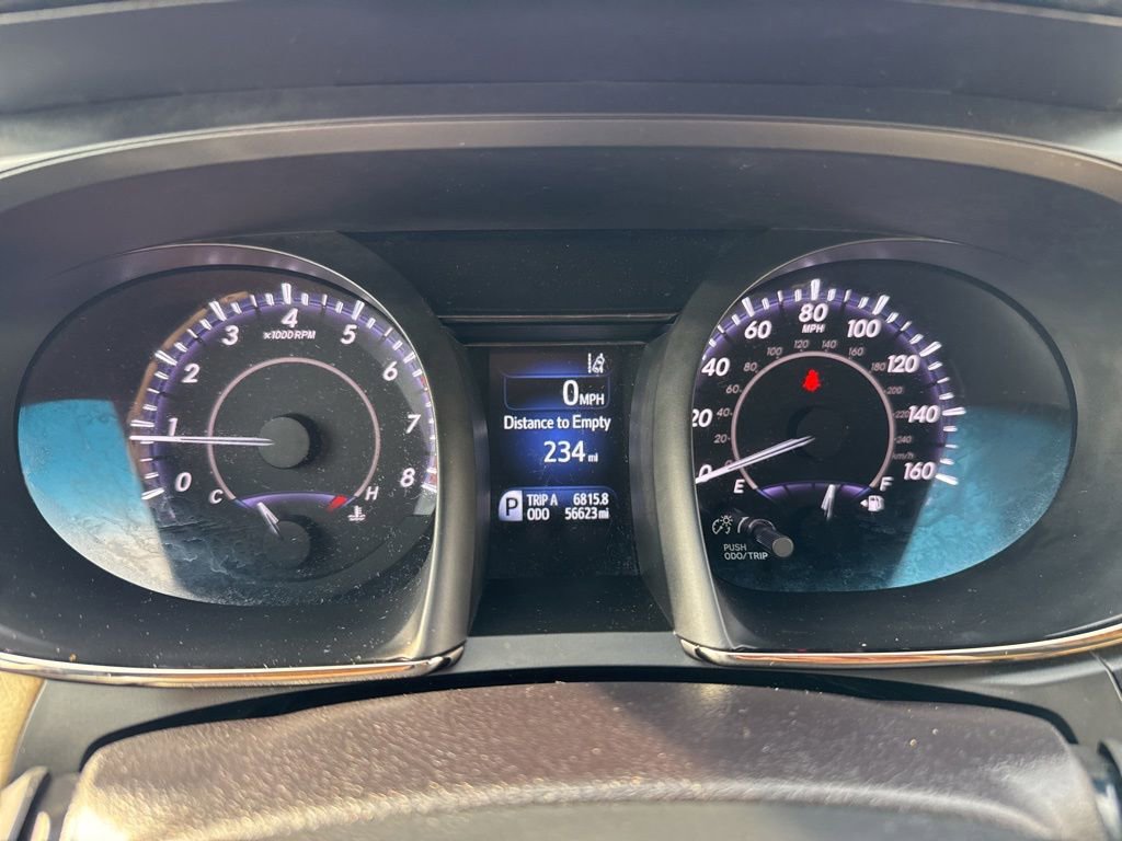 Used 2018 Toyota Avalon Limited FWD image 13