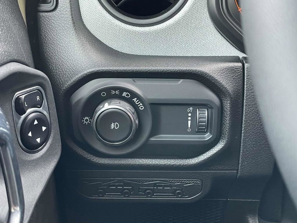 New 2025 Jeep Wrangler Unlimited Sport image 27