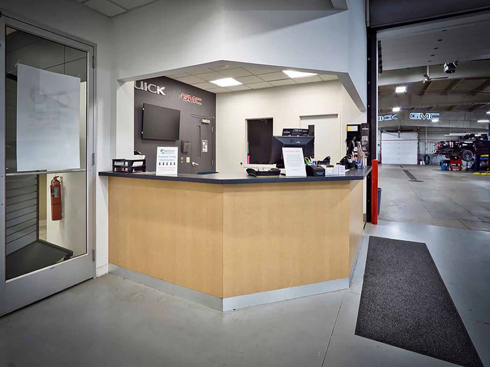 Certified 2023 Buick Enclave Essence w/ Experience Buick Package AWD/4WD image 36