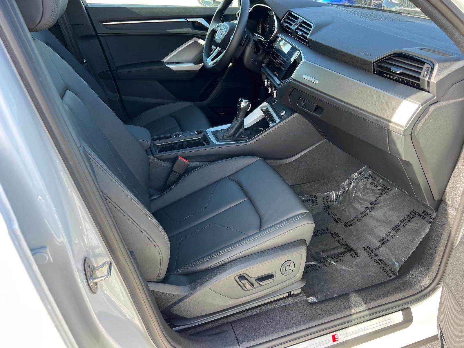 Certified 2025 Audi Q3 2.0T Premium Plus w/ Premium Plus Package image 13