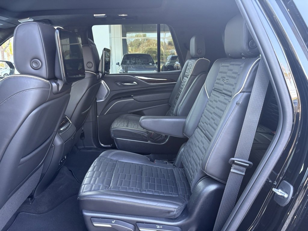 Used 2023 Cadillac Escalade Sport Platinum image 15