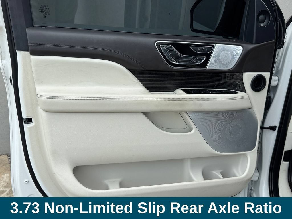 Used 2024 Lincoln Navigator L Black Label AWD/4WD image 17
