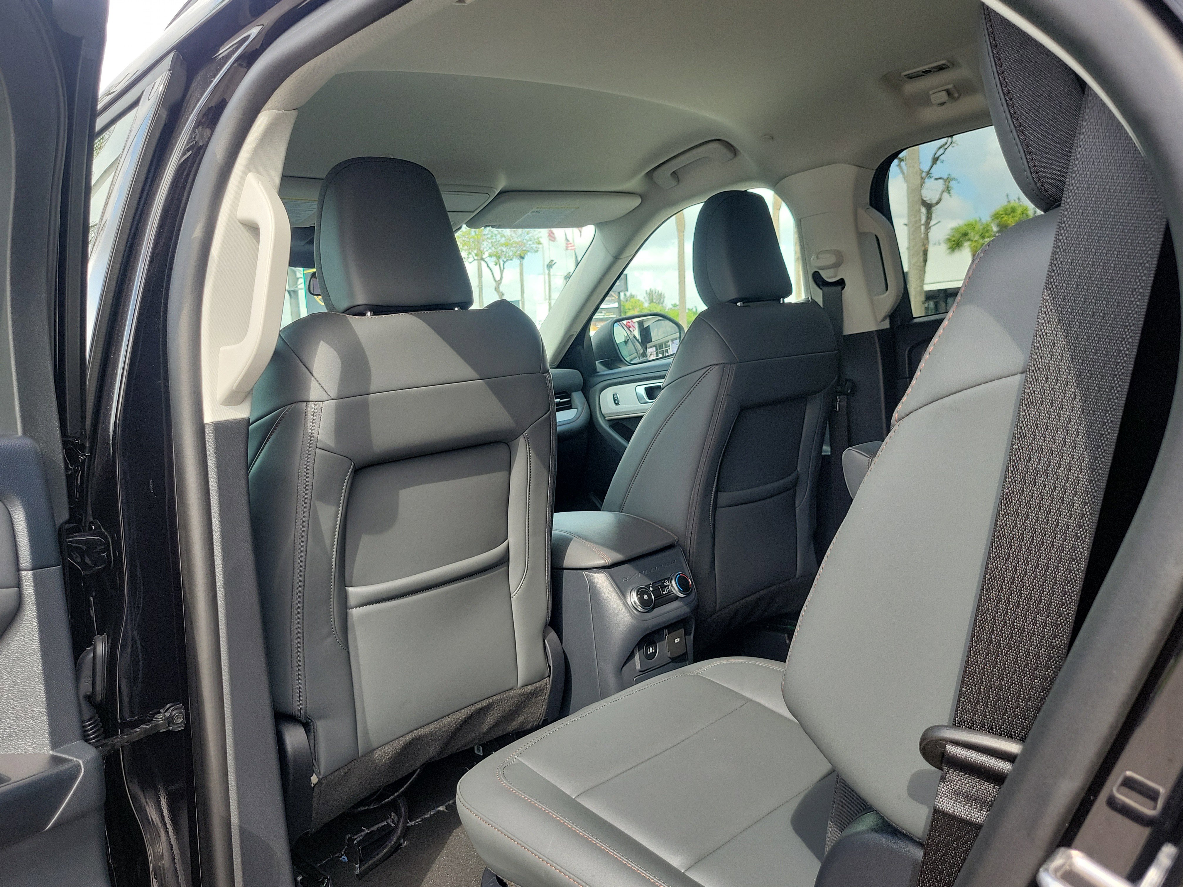 Used 2026 Ford Explorer Active w/ Active Comfort Package image 14