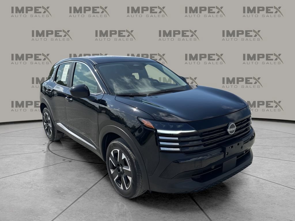 Used 2025 Nissan Kicks SV AWD/4WD image 7