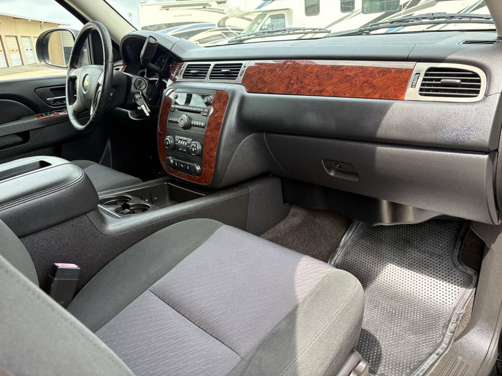 Used 2014 Chevrolet Tahoe LS RWD image 24