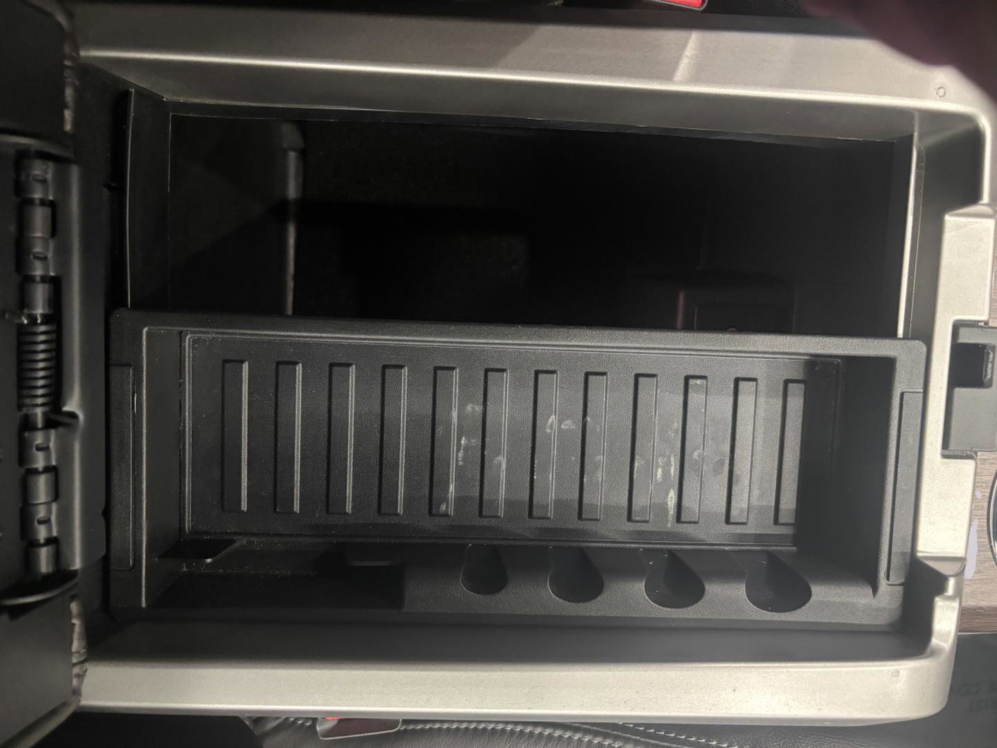 Used 2014 Ford F150 Lariat w/ Lariat Chrome Package image 18