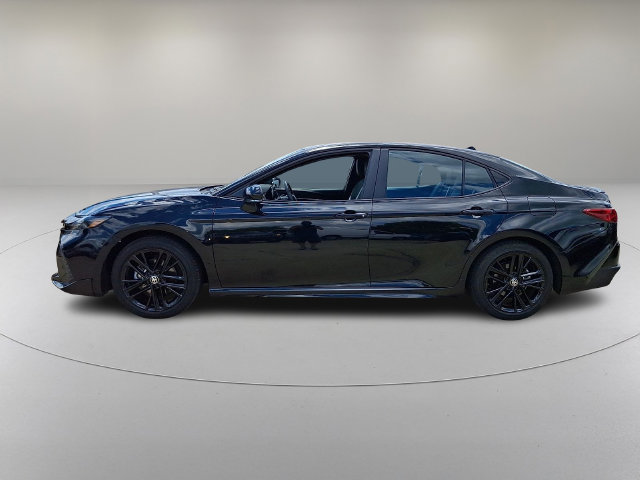 Used 2025 Toyota Camry SE FWD image 6