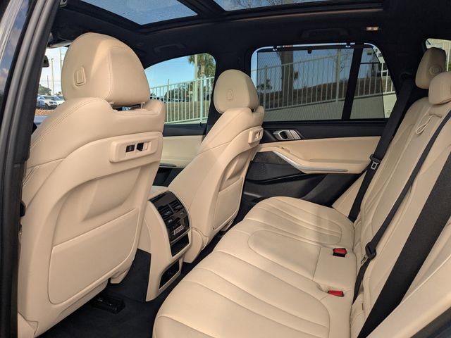Used 2022 BMW X5 xDrive40i w/ Executive Package image 12