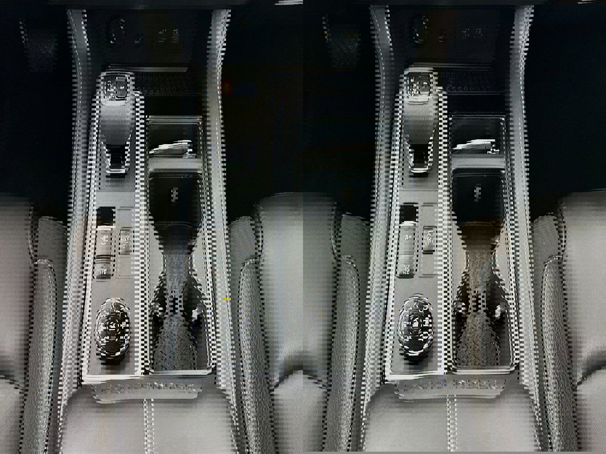 Used 2024 Nissan Pathfinder SL w/ SL Premium Package image 14