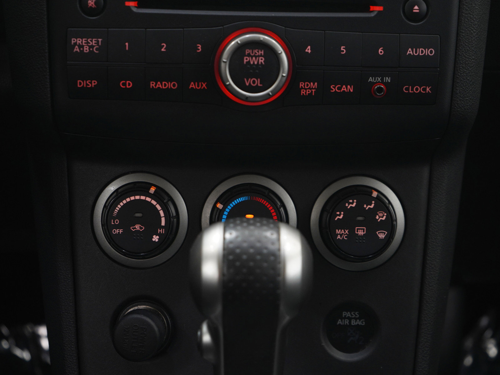 Used 2010 Nissan Rogue S AWD/4WD image 18