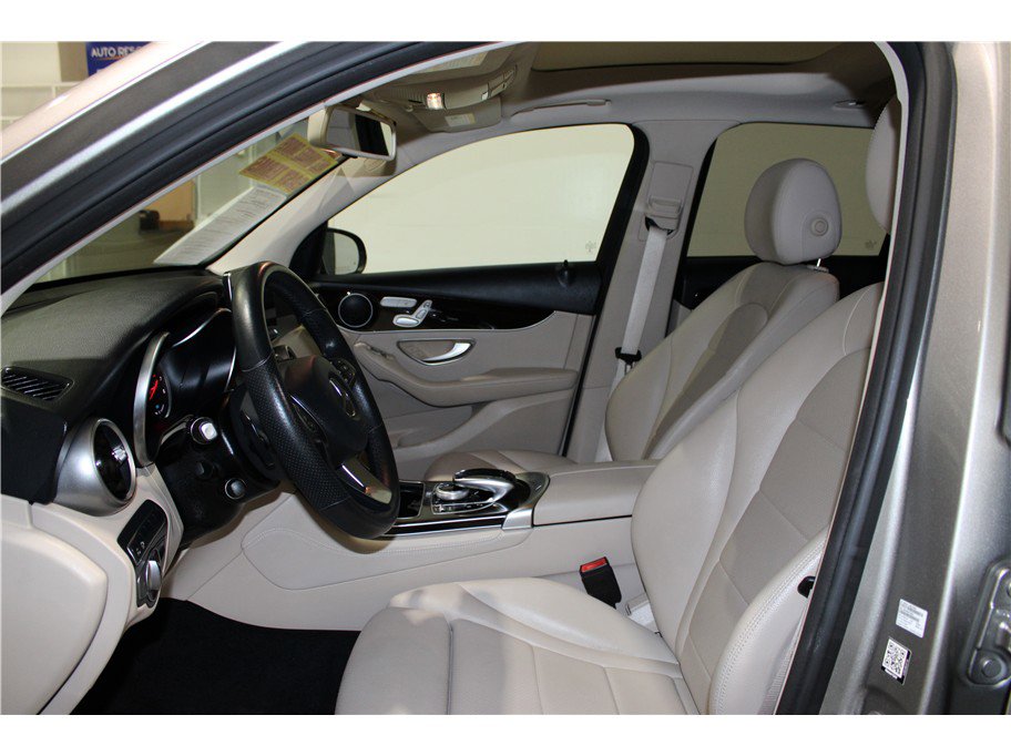 Used 2019 Mercedes-Benz GLC 350e 4MATIC image 10