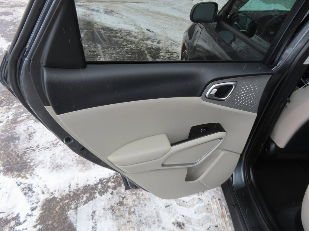 Certified 2023 Kia Soul LX image 29