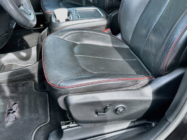 Used 2020 Chrysler Pacifica Limited FWD image 20