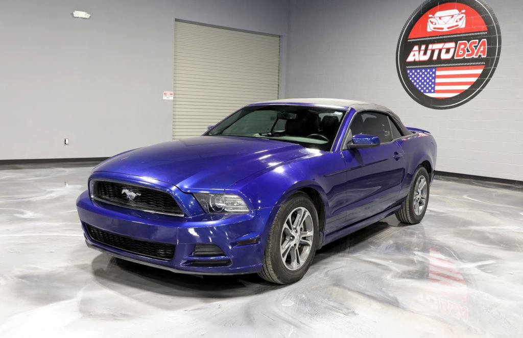Used 2013 Ford Mustang Premium RWD image 12