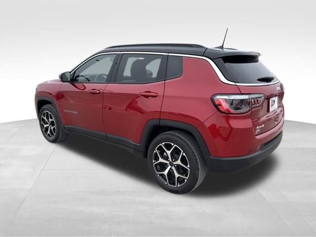 Used 2025 Jeep Compass Limited image 3